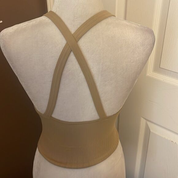 Free PeopleMovement x class top  size  XSmall/small NWOT - Picture 4 of 6